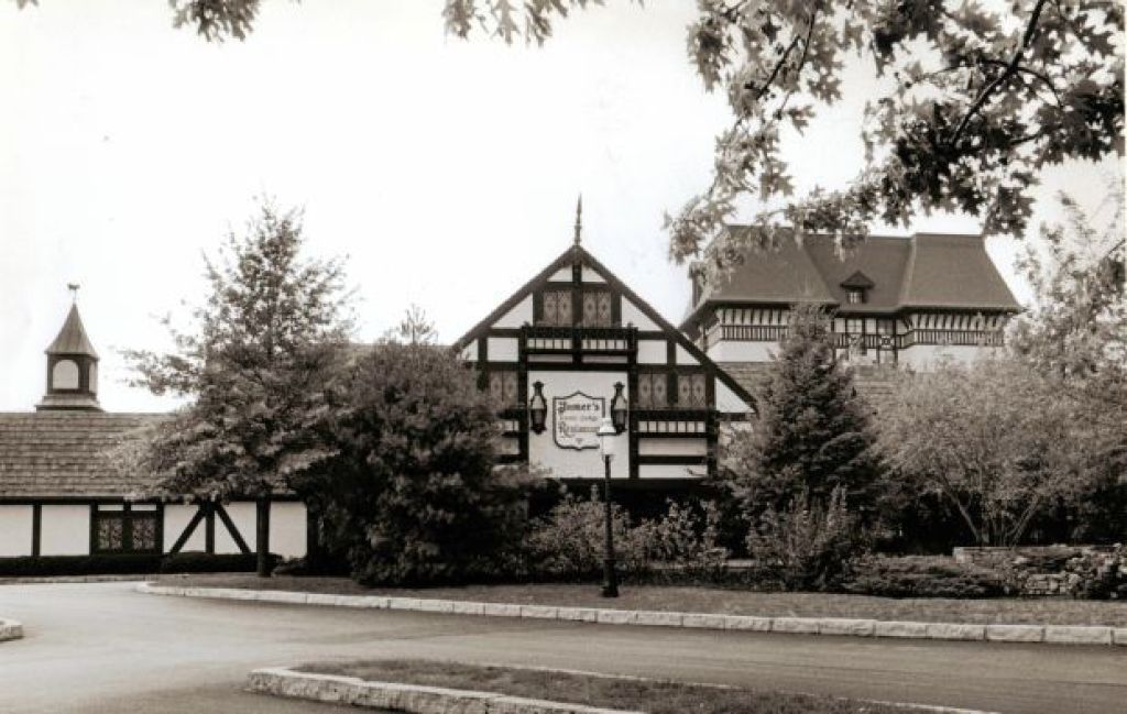 The Lodge, Bettendorf